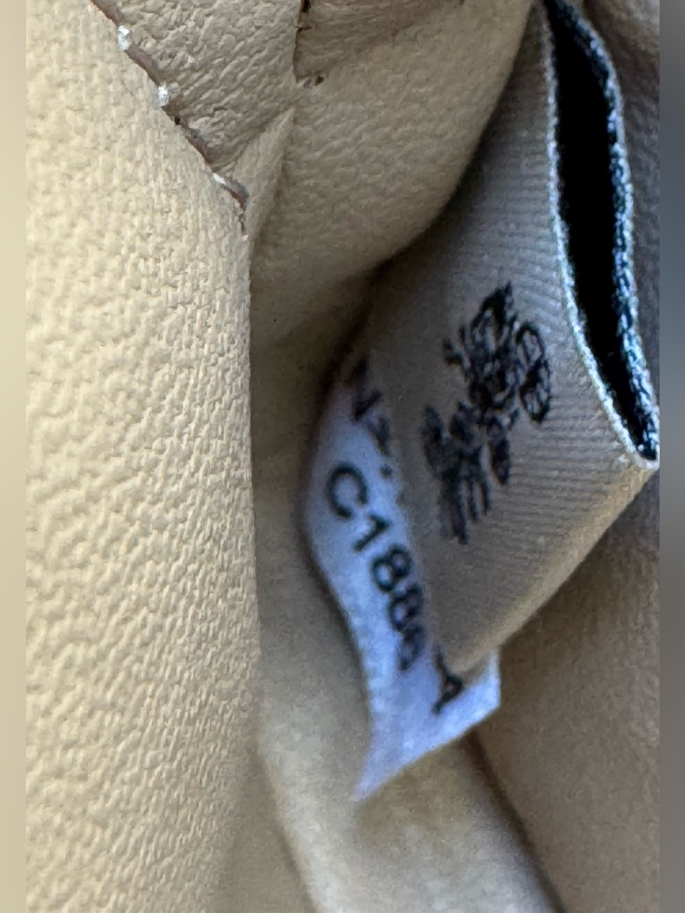 Coach Zip Card Case In Colorblock EUC! - Picture 10 of 14